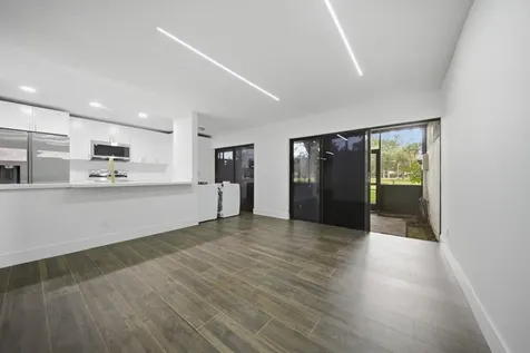 1391 E Golfview Drive Pembroke Pines FL 33026