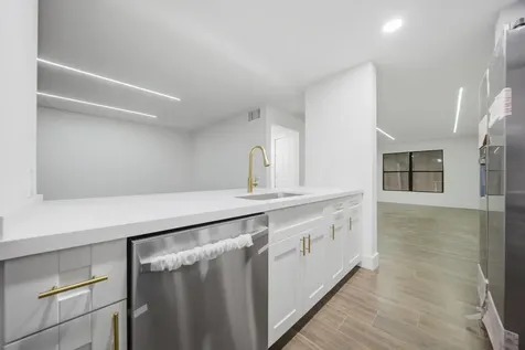 1391 E Golfview Drive Pembroke Pines FL 33026