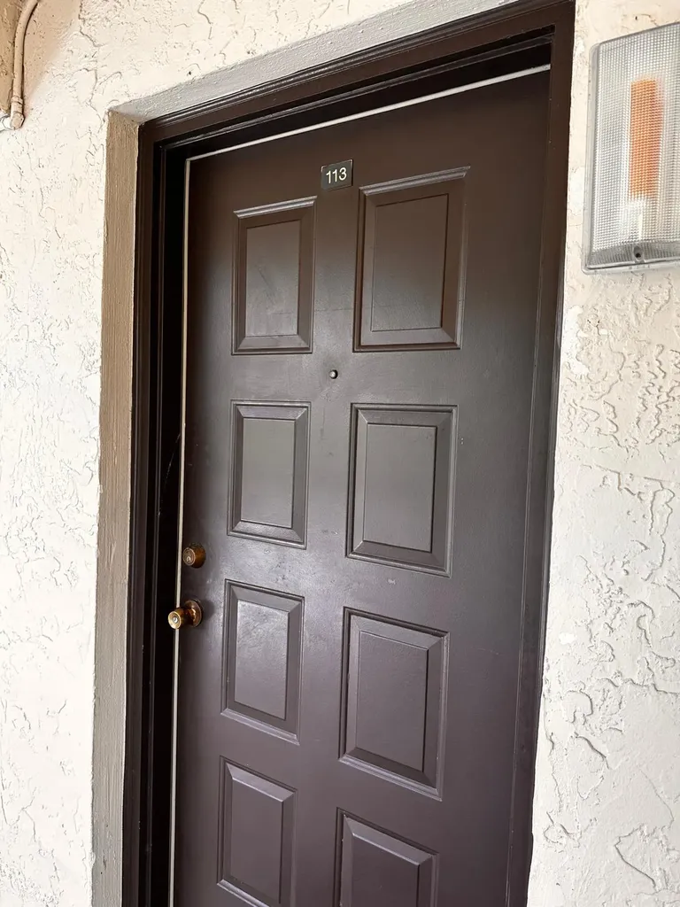 2423 NW 89th Drive Coral Springs FL 33065