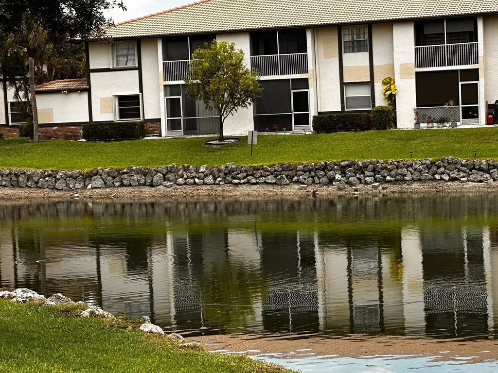 2423 NW 89th Drive Coral Springs FL 33065