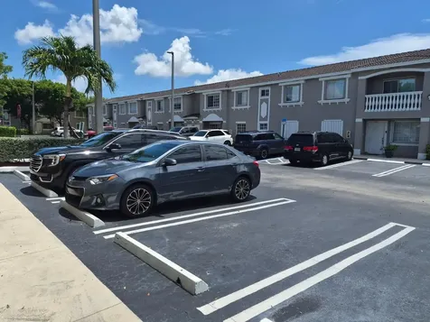 7211 NW 174th Terrace Hialeah FL 33015