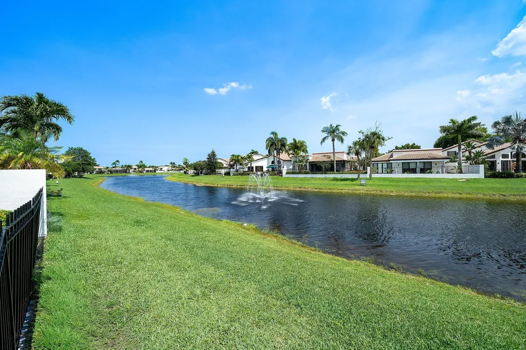 6495 Via Rosa Boca Raton FL 33433