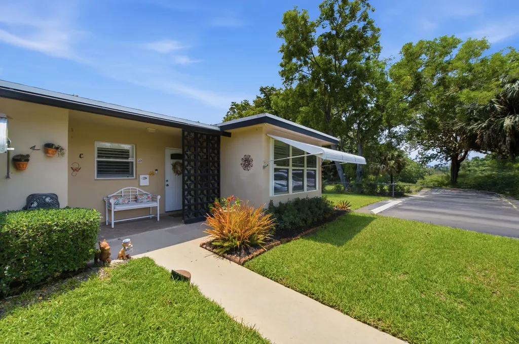 957 Circle Drive Delray Beach FL 33445