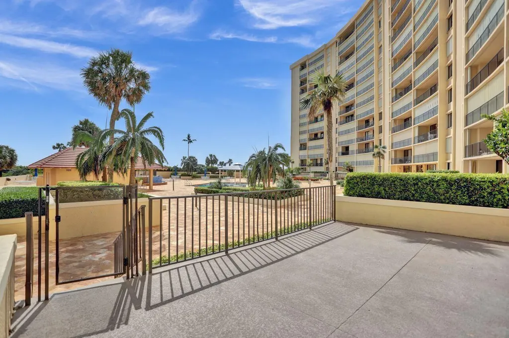 100 Ocean Trail Way Jupiter FL 33477