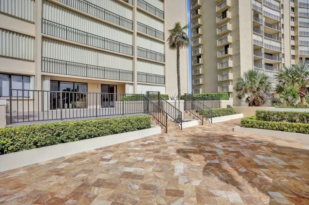 100 Ocean Trail Way Jupiter FL 33477