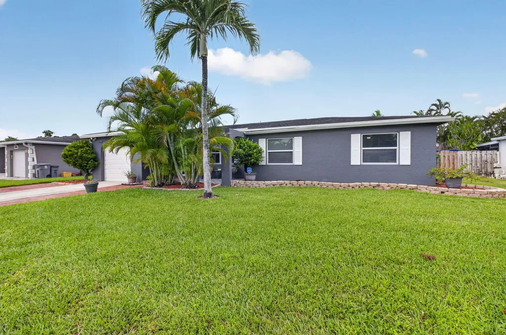 4599 Betelnut Street Boca Raton FL 33428