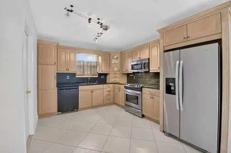 4599 Betelnut Street Boca Raton FL 33428