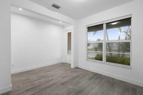 10646 SW Hensley Street Port St Lucie FL 34987