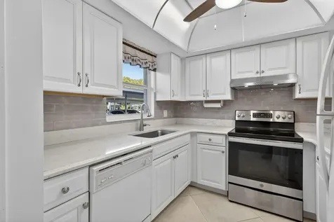 2950 SE Ocean Boulevard Stuart FL 34996