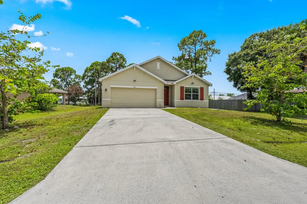 1962 SW Delmonico Avenue Port St Lucie FL 34953