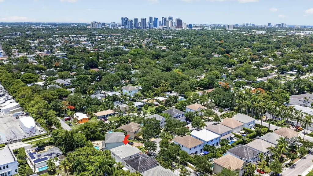2021 SW 14th Terrace Fort Lauderdale FL 33315