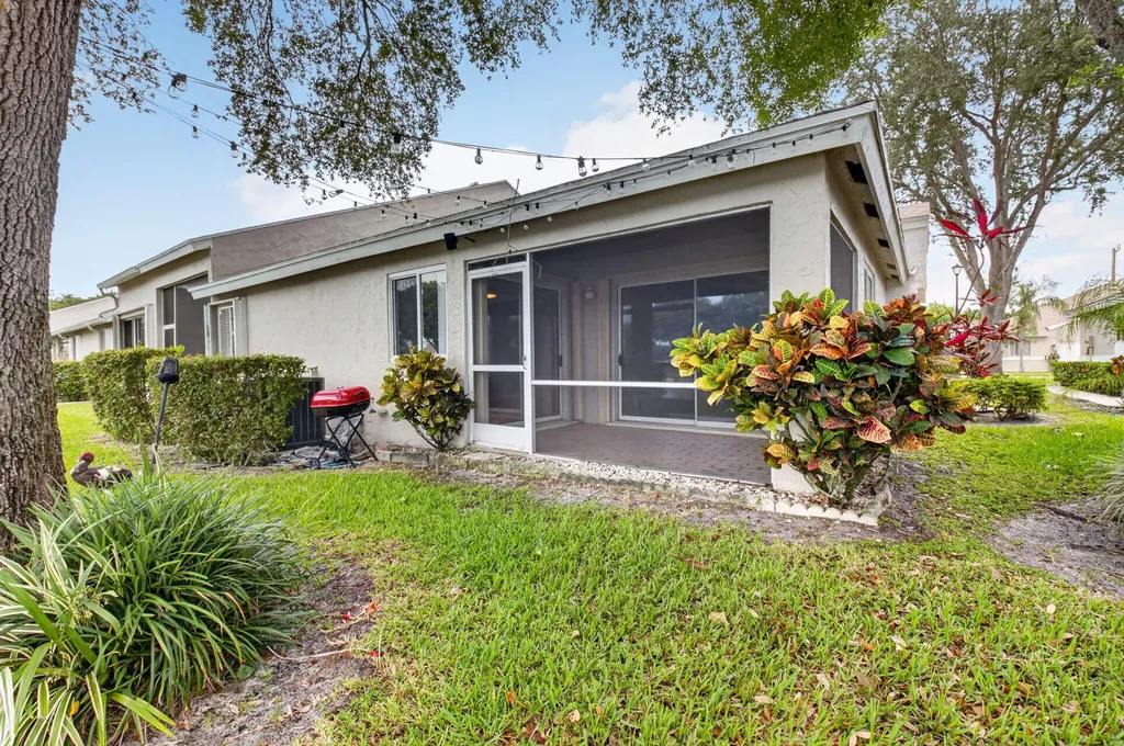 9220 A Vineland Court Boca Raton FL 33496