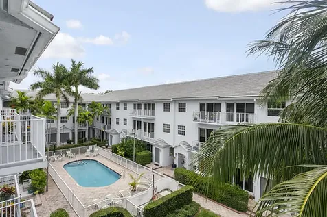 2725 NE 8th Avenue Wilton Manors FL 33334