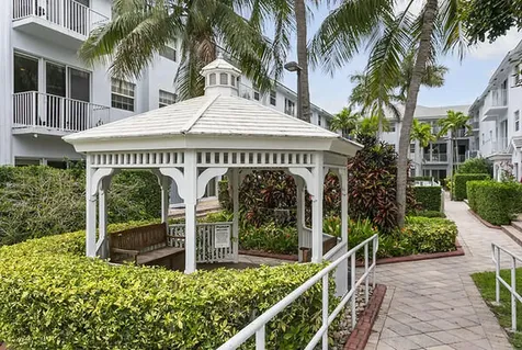 2725 NE 8th Avenue Wilton Manors FL 33334