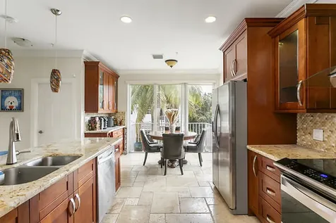 2725 NE 8th Avenue Wilton Manors FL 33334