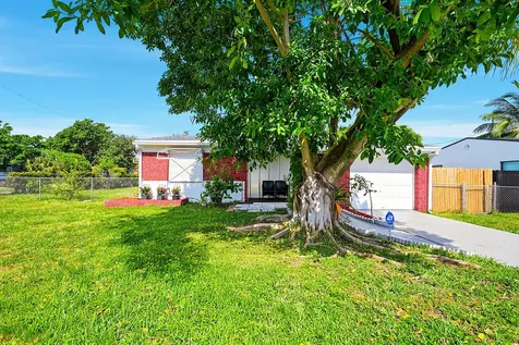1716 N 25th Avenue Hollywood FL 33020