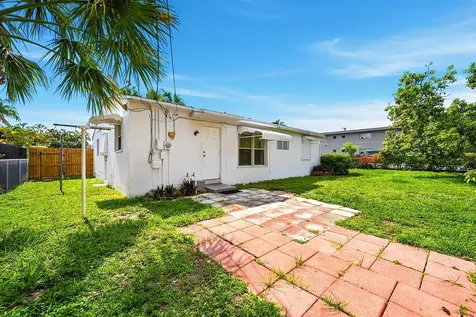 1716 N 25th Avenue Hollywood FL 33020