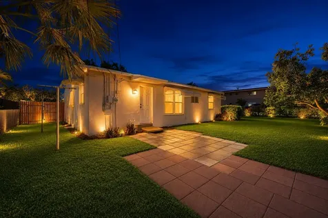 1716 N 25th Avenue Hollywood FL 33020