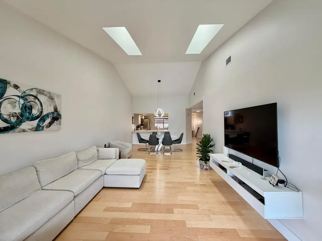 7935 La Mirada Drive Boca Raton FL 33433