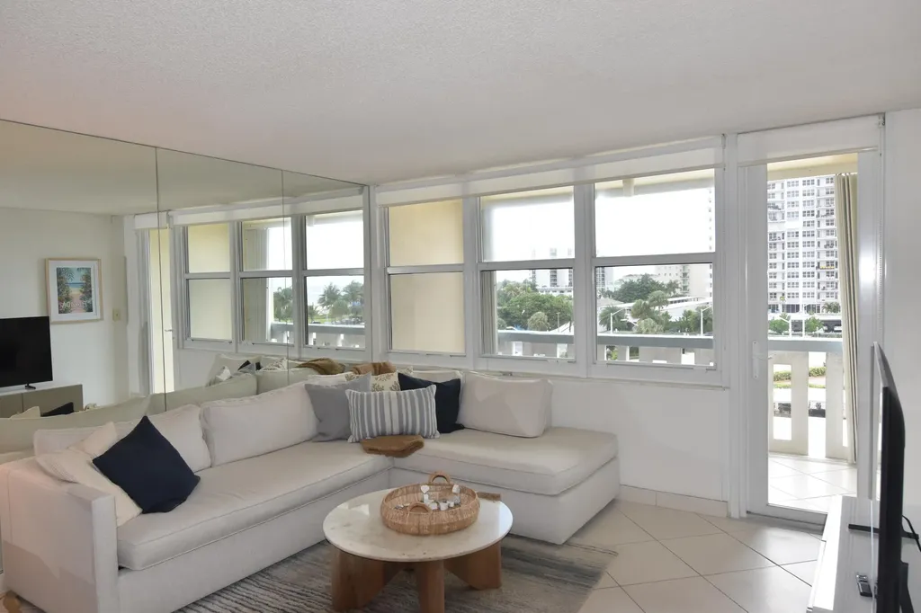 305 N Pompano Beach Boulevard Pompano Beach FL 33062