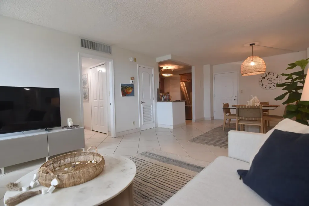 305 N Pompano Beach Boulevard Pompano Beach FL 33062