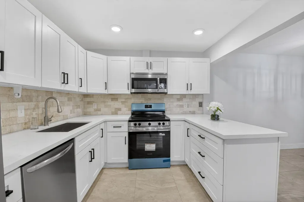 717 NW 29th Avenue Delray Beach FL 33445