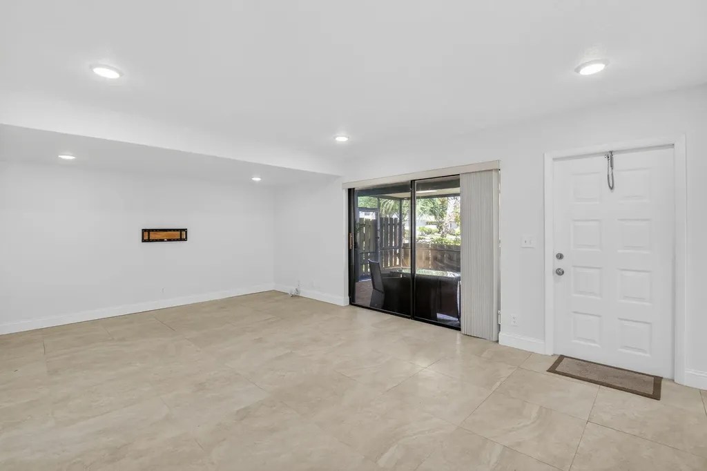 717 NW 29th Avenue Delray Beach FL 33445