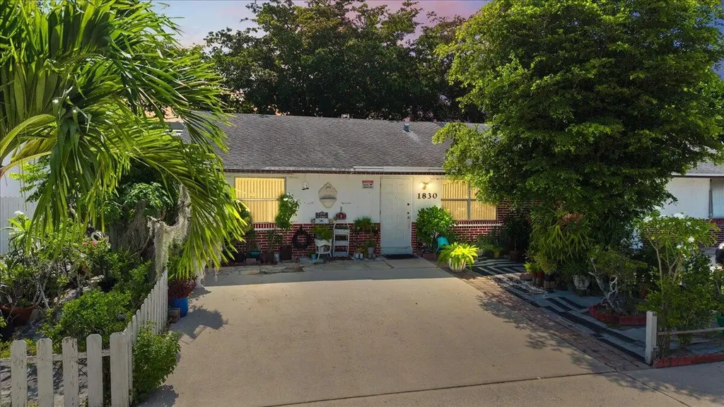 1830 Keenland Circle West Palm Beach FL 33415