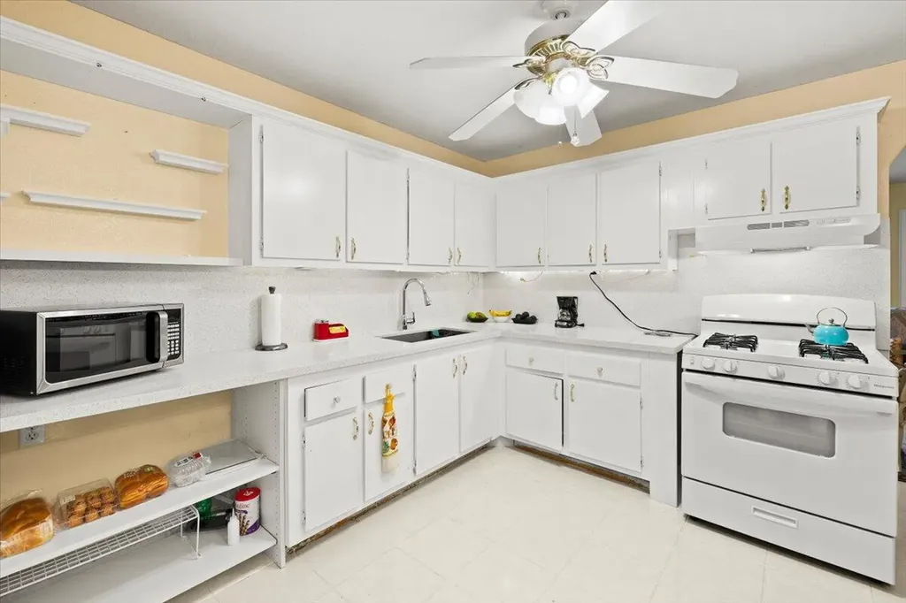 1830 Keenland Circle West Palm Beach FL 33415