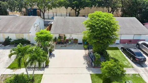 1830 Keenland Circle West Palm Beach FL 33415