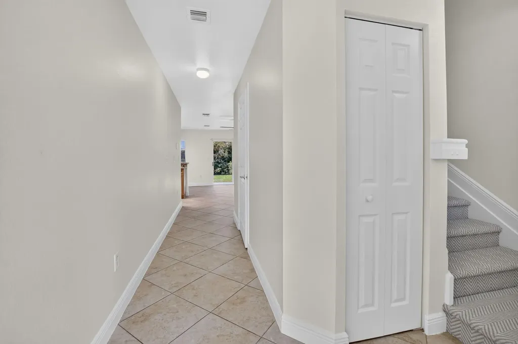 6689 Old Farm Trail Boynton Beach FL 33437