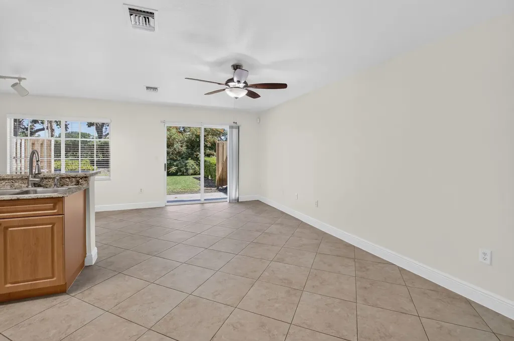6689 Old Farm Trail Boynton Beach FL 33437