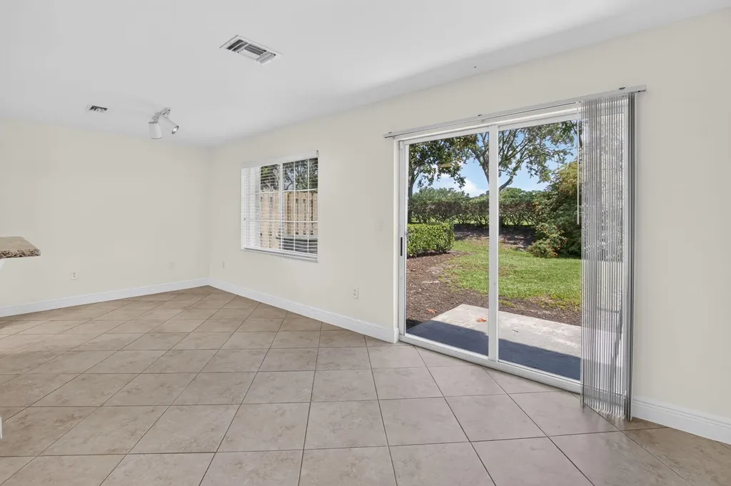 6689 Old Farm Trail Boynton Beach FL 33437