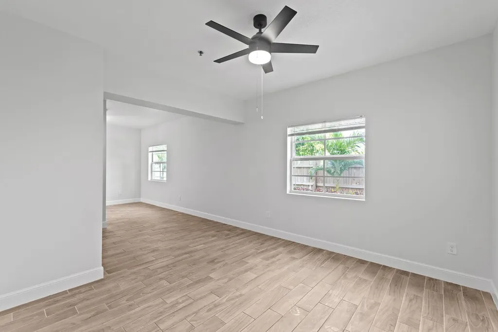 56 W 12th Street Riviera Beach FL 33404