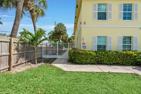 56 W 12th Street Riviera Beach FL 33404