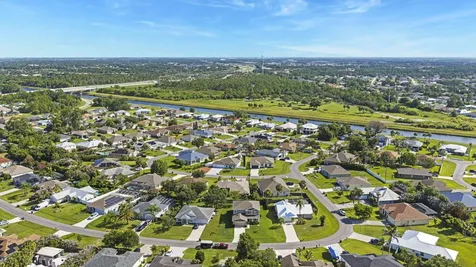 2241 SW Abalon Circle Port St Lucie FL 34953