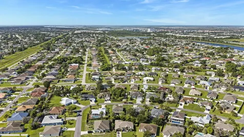 2241 SW Abalon Circle Port St Lucie FL 34953