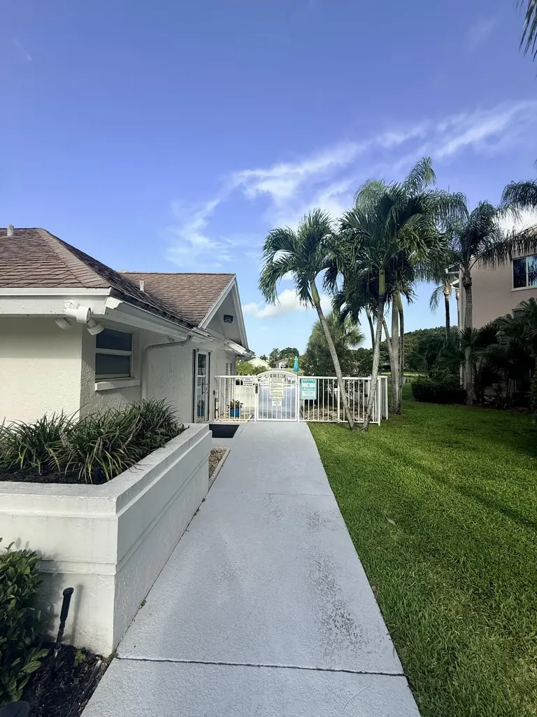 13811 Oneida Drive Delray Beach FL 33446