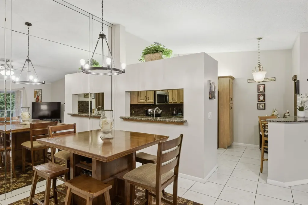 13811 Oneida Drive Delray Beach FL 33446