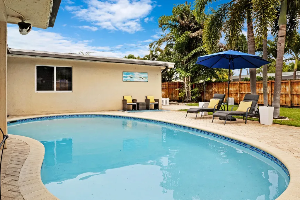 2070 NE 63rd Street Fort Lauderdale FL 33308