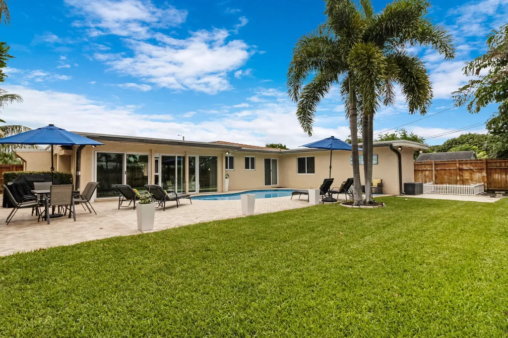 2070 NE 63rd Street Fort Lauderdale FL 33308