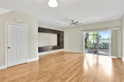 6527 Catalina Lane Tamarac FL 33321
