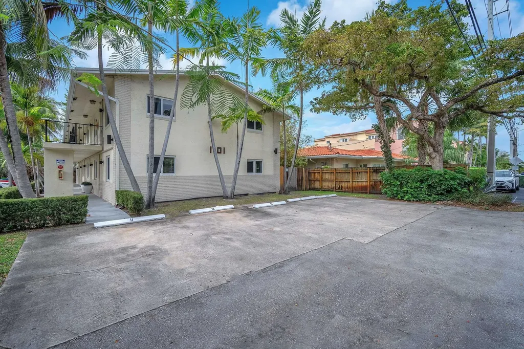 1101 NE 18th Avenue Fort Lauderdale FL 33304