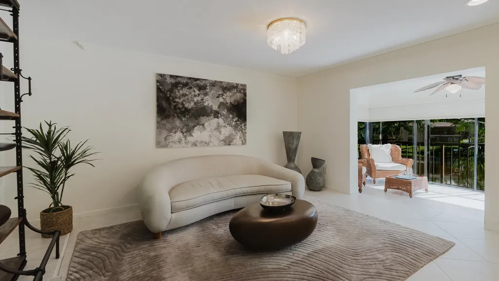9277 Vista Del Lago Boca Raton FL 33428