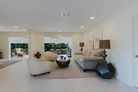 9277 Vista Del Lago Boca Raton FL 33428