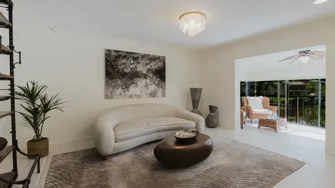 9277 Vista Del Lago Boca Raton FL 33428