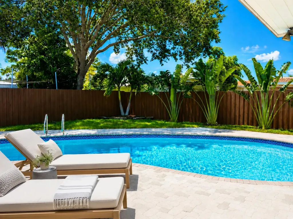 4815 Cleveland Street Hollywood FL 33021