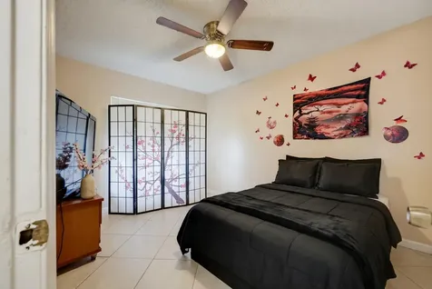 1525 W 17th Street Riviera Beach FL 33404
