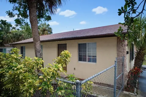 1525 W 17th Street Riviera Beach FL 33404