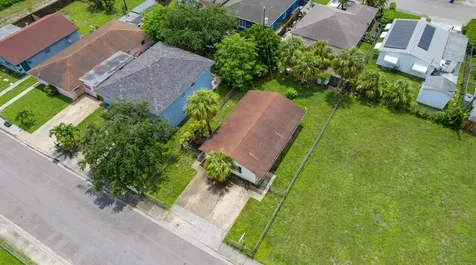1525 W 17th Street Riviera Beach FL 33404